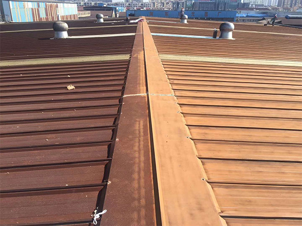 蜜桃网站在线观看屋麵除鏽