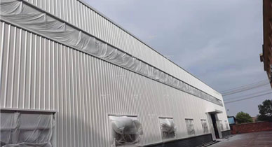 江西機電立麵水蜜桃成人网翻新施工噴漆